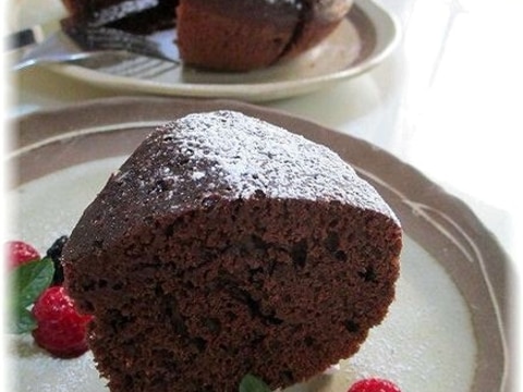 炊飯器でパパッと簡単!しっとりチョコレートケーキ♪